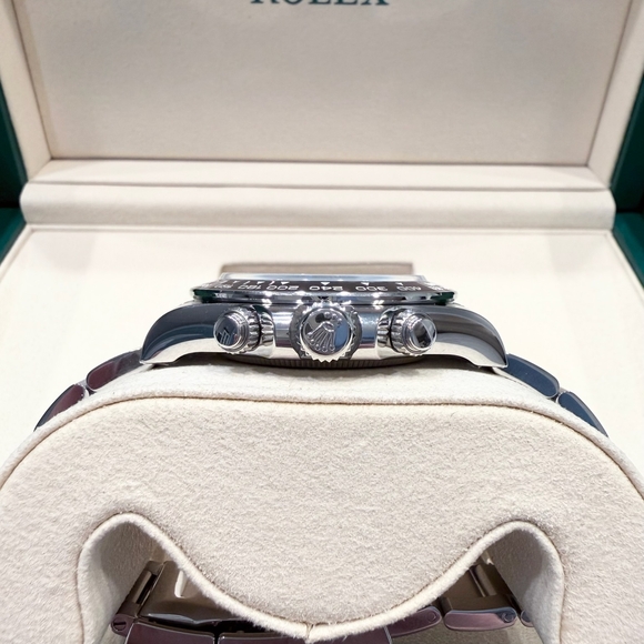 Rolex Daytona Panda 126500LN - Picture 8 of 9